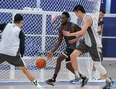 赛地聚焦：CBA季后赛加时末段热度飙升，孟菲斯灰熊调整名单，话题不断，纪律约束更严格