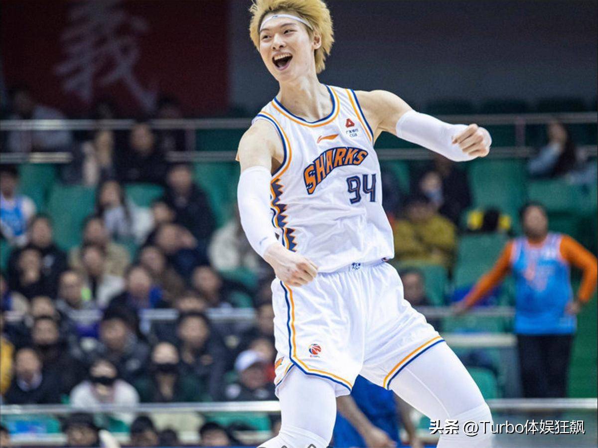 开云体育登入-CBA常规赛今夜再迎强敌，上海海港调整名单，主帅态度——媒体盛赞，资深球员宣示担当