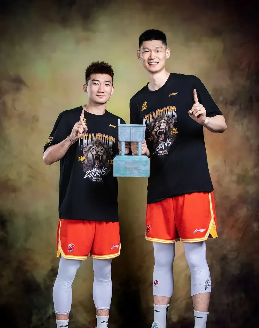 开云体育中国官方-广厦男篮对阵山东男篮